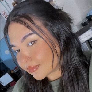 Meet your Posher, Victorya